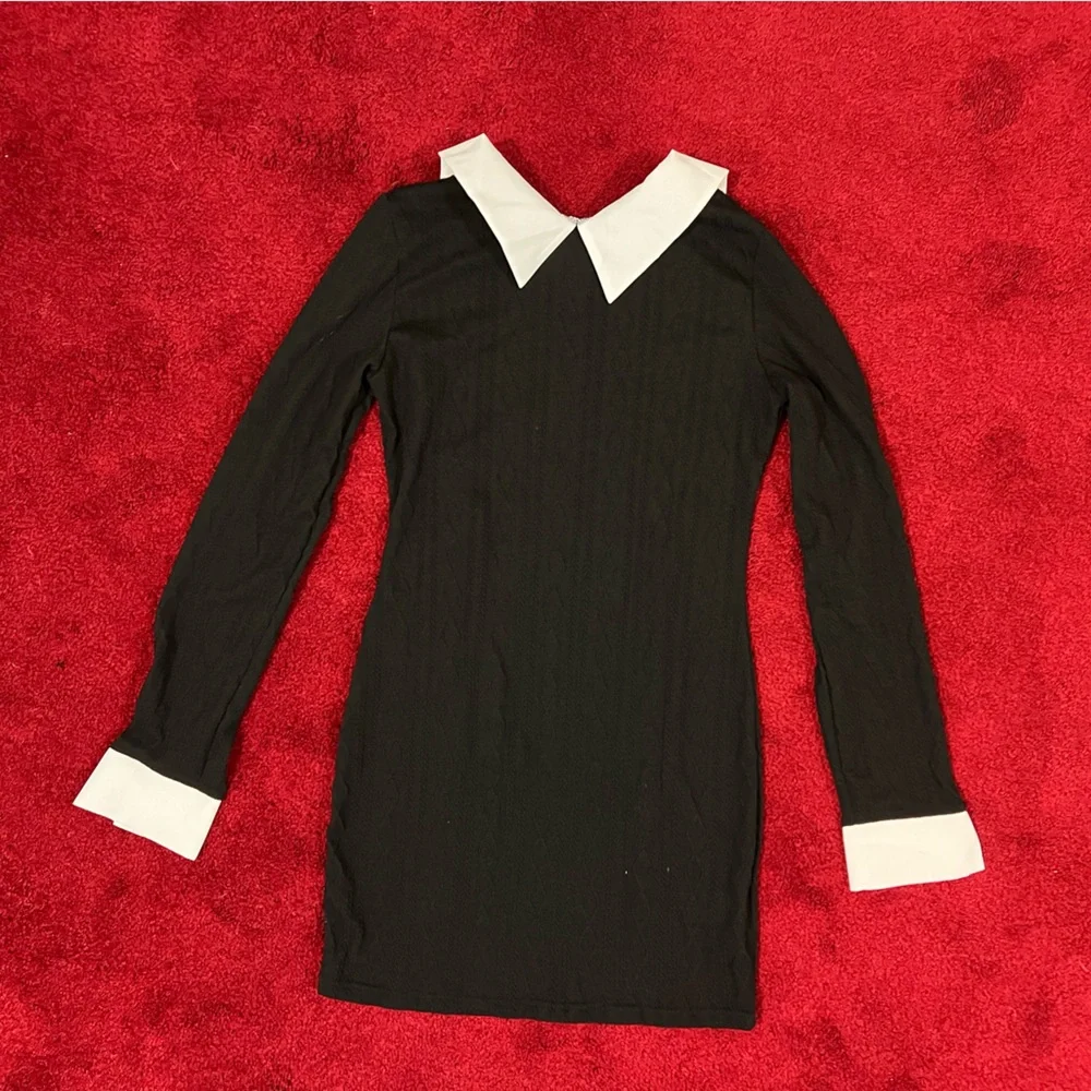 Wednesday Adam’s Dress, never worn - Picture 2 of 4